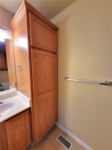 1 Martham Lane, Bella Vista, AR 72715