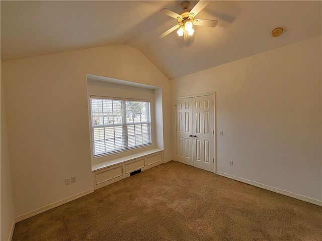 1 Martham Lane, Bella Vista, AR 72715