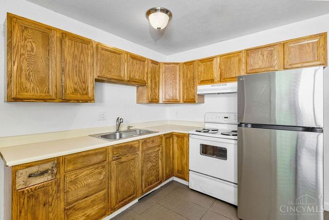 1230 Sanford Drive, Riverside, OH 45432