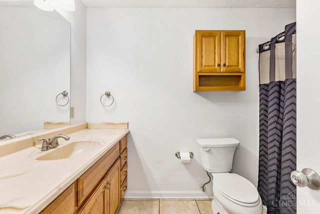 1230 Sanford Drive, Riverside, OH 45432