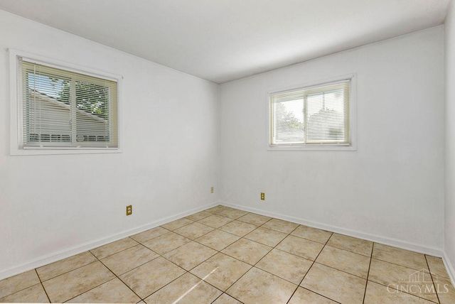 1230 Sanford Drive, Riverside, OH 45432