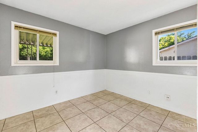 1230 Sanford Drive, Riverside, OH 45432