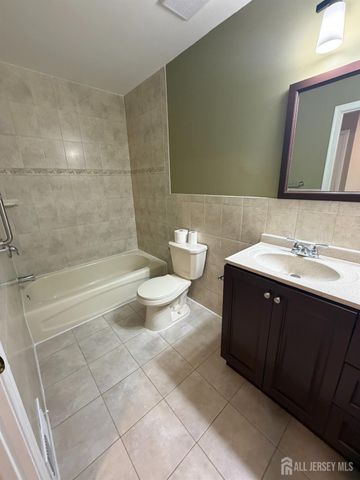 21 Jill Court, Franklin Twsp, NJ 08873