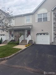 21 Jill Court, Franklin Twsp, NJ 08873