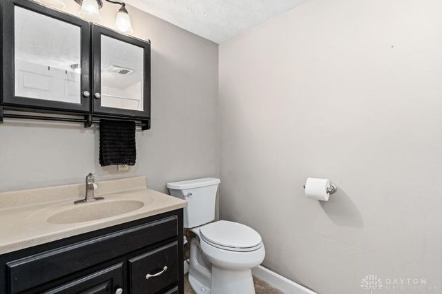 4925 Concordia Circle, Kettering, OH 45440