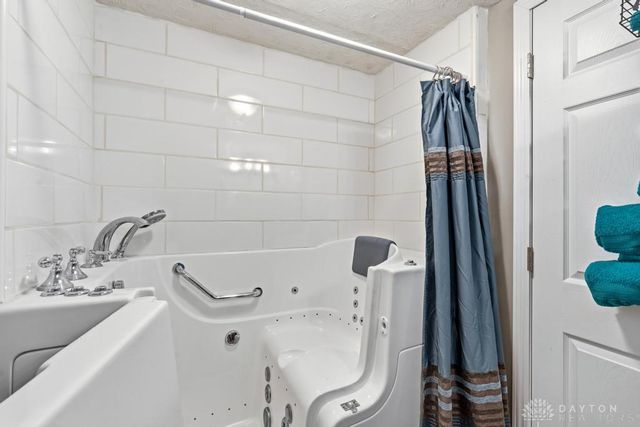 4925 Concordia Circle, Kettering, OH 45440