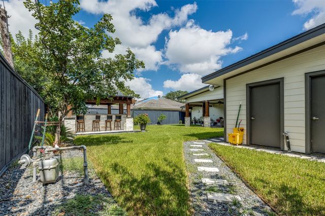 7953 Hammerly Boulevard, Houston, TX 77055