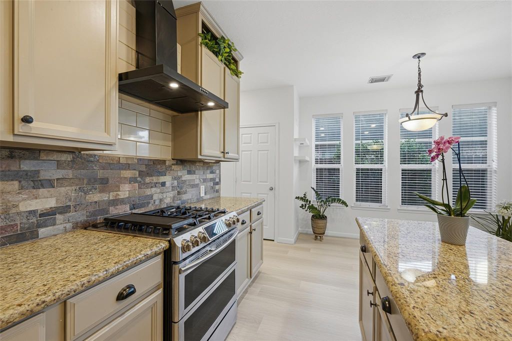 Image 13 of property listing at 10434 Antelope Alley, Missouri City, TX 77459