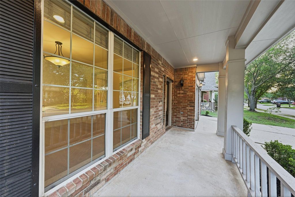 Image 4 of property listing at 10434 Antelope Alley, Missouri City, TX 77459