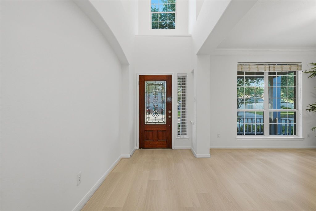 Image 5 of property listing at 10434 Antelope Alley, Missouri City, TX 77459