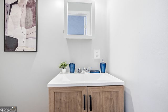 2043 Claude Street NW, Atlanta, GA 30318