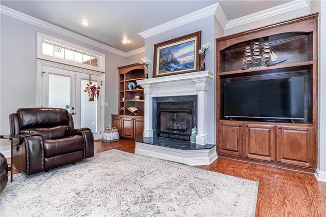 2104 Caribou Lane, Elm Springs, AR 72762