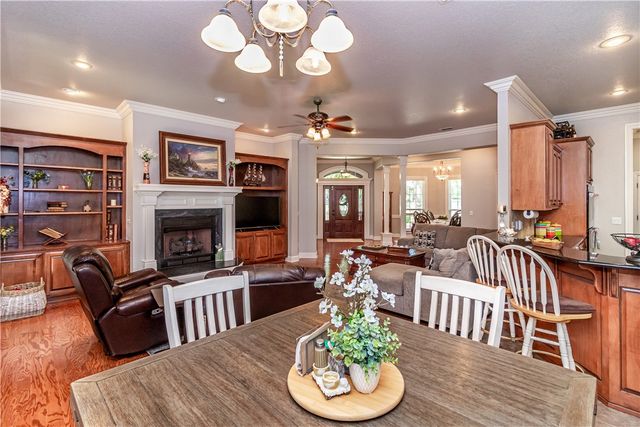 2104 Caribou Lane, Elm Springs, AR 72762