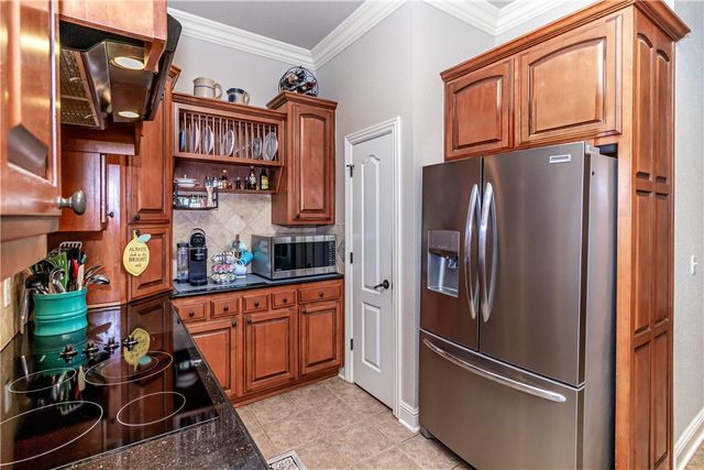 2104 Caribou Lane, Elm Springs, AR 72762