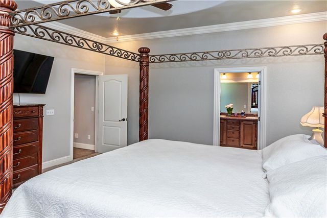 2104 Caribou Lane, Elm Springs, AR 72762