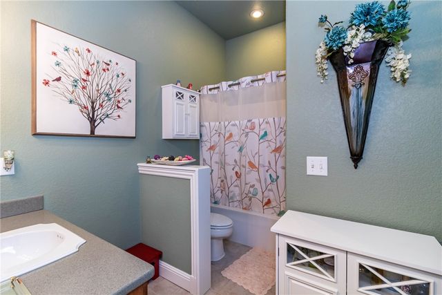 2104 Caribou Lane, Elm Springs, AR 72762