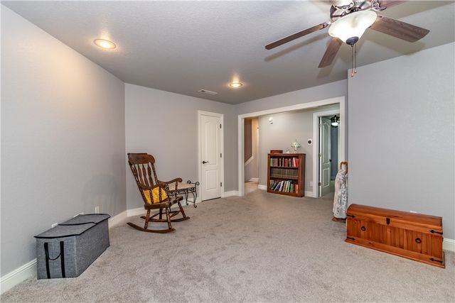 2104 Caribou Lane, Elm Springs, AR 72762