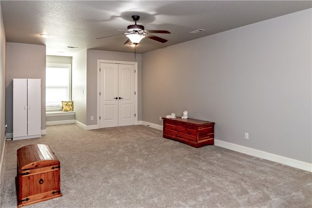 2104 Caribou Lane, Elm Springs, AR 72762