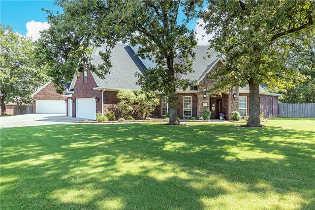 2104 Caribou Lane, Elm Springs, AR 72762