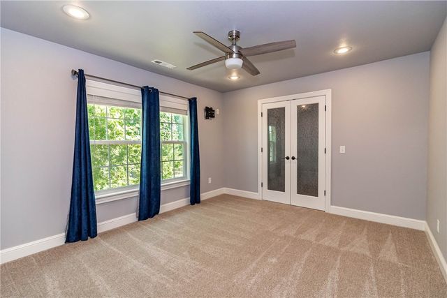 2104 Caribou Lane, Elm Springs, AR 72762