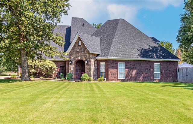 2104 Caribou Lane, Elm Springs, AR 72762
