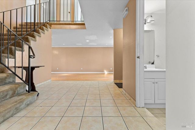 800 Mckillop Ct, Petaluma, CA 94954