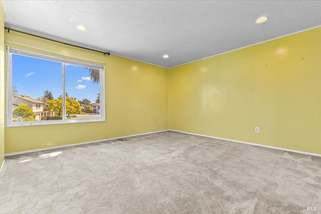 800 Mckillop Ct, Petaluma, CA 94954