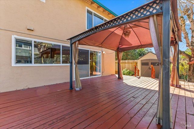 800 Mckillop Ct, Petaluma, CA 94954