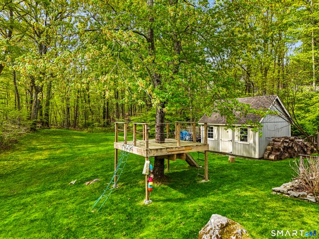 81 Pinetree Road, Redding, CT 06896