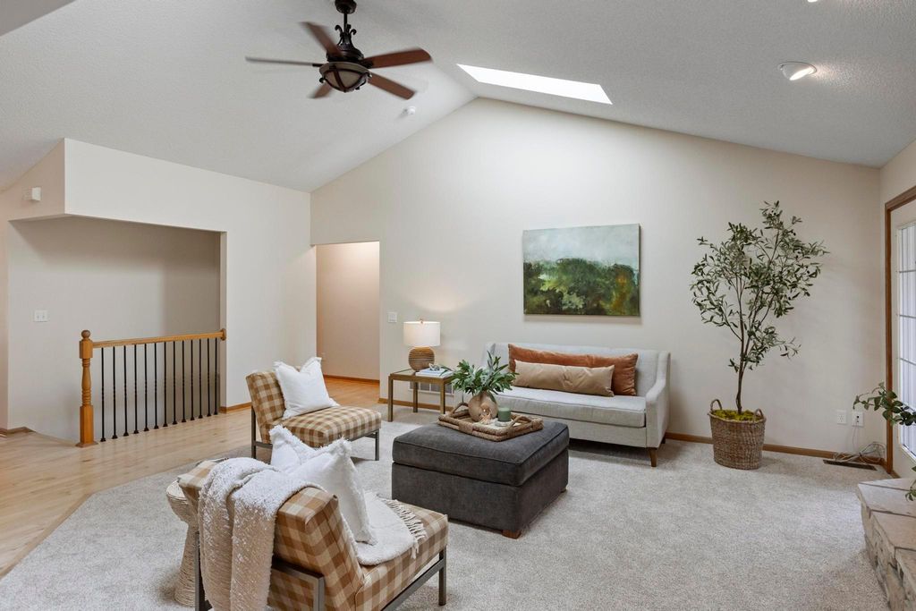 2452 Eagle Valley Drive, Woodbury, MN 55129 — photo 4