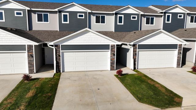 3003 Bracken Place, Norwalk, IA 50211