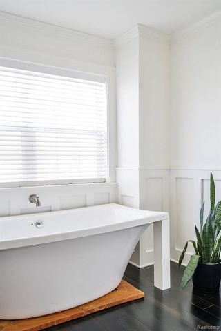 930 E 2nd Street, Royal Oak, MI 48067