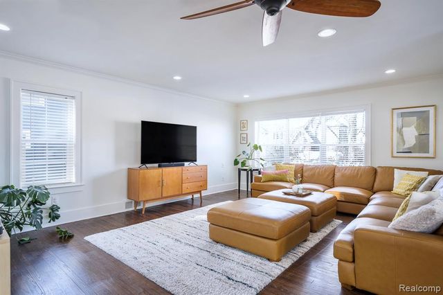 930 E 2nd Street, Royal Oak, MI 48067