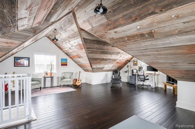 930 E 2nd Street, Royal Oak, MI 48067