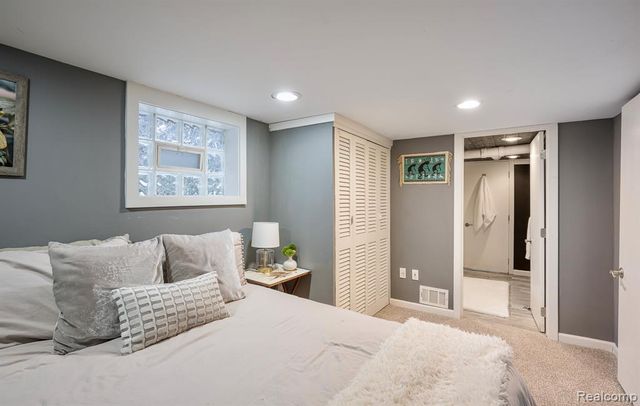 930 E 2nd Street, Royal Oak, MI 48067