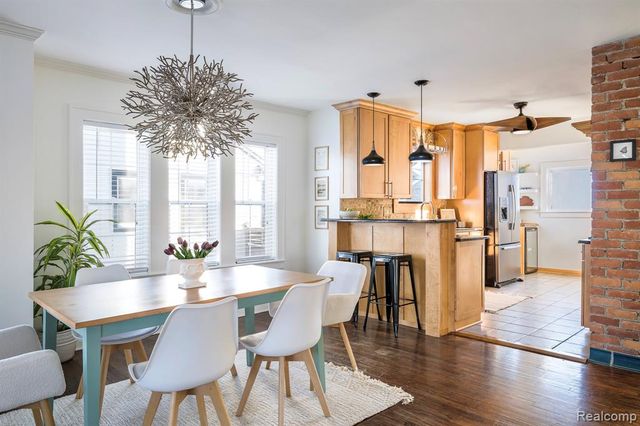 930 E 2nd Street, Royal Oak, MI 48067