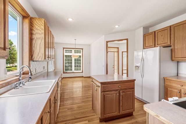 16568 Irwindale Way, Lakeville, MN 55044