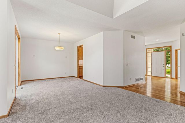 16568 Irwindale Way, Lakeville, MN 55044