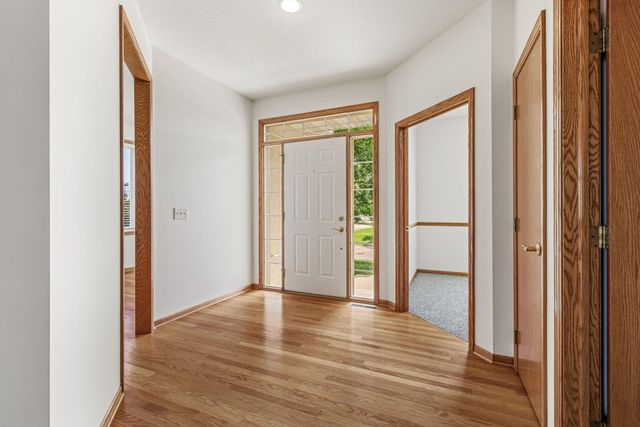 16568 Irwindale Way, Lakeville, MN 55044