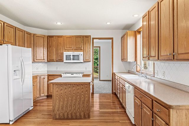 16568 Irwindale Way, Lakeville, MN 55044