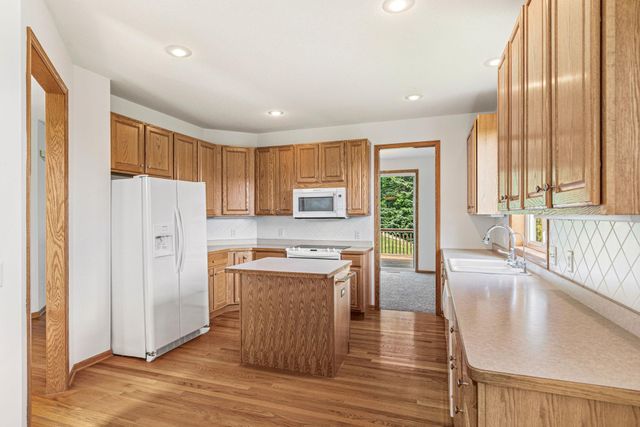 16568 Irwindale Way, Lakeville, MN 55044