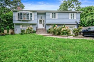 65 Plum Road, Mahopac, NY 10541