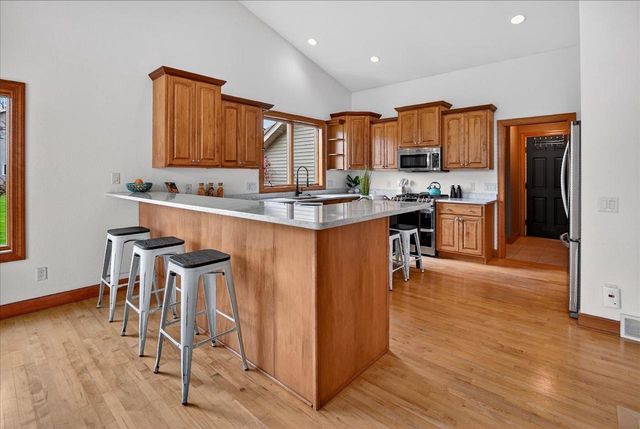 2988 Wyndwood Way, Sun Prairie, WI 53590
