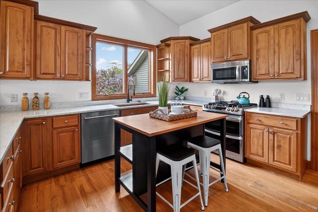2988 Wyndwood Way, Sun Prairie, WI 53590