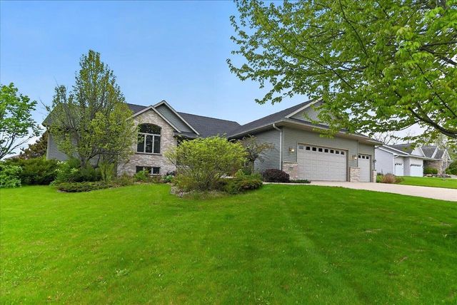 2988 Wyndwood Way, Sun Prairie, WI 53590