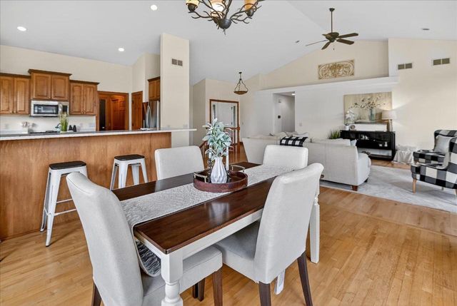 2988 Wyndwood Way, Sun Prairie, WI 53590