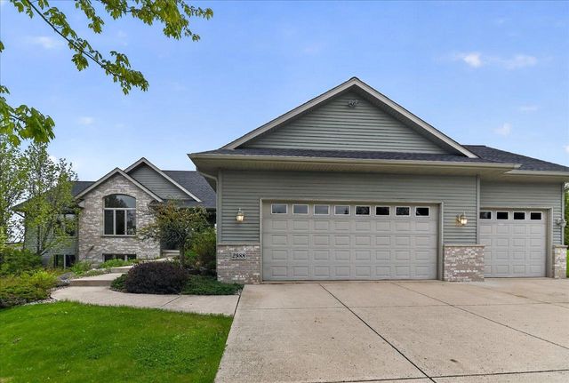 2988 Wyndwood Way, Sun Prairie, WI 53590