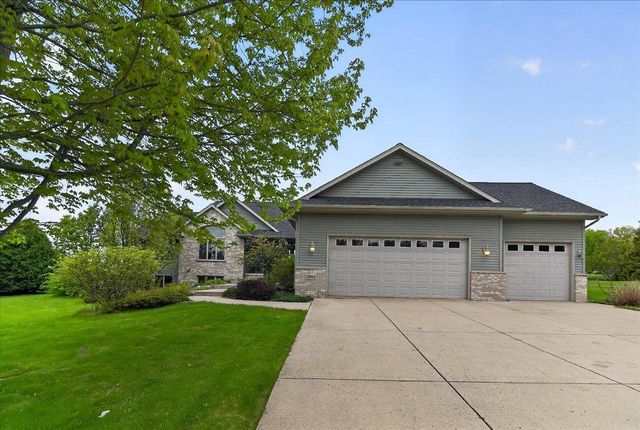 2988 Wyndwood Way, Sun Prairie, WI 53590