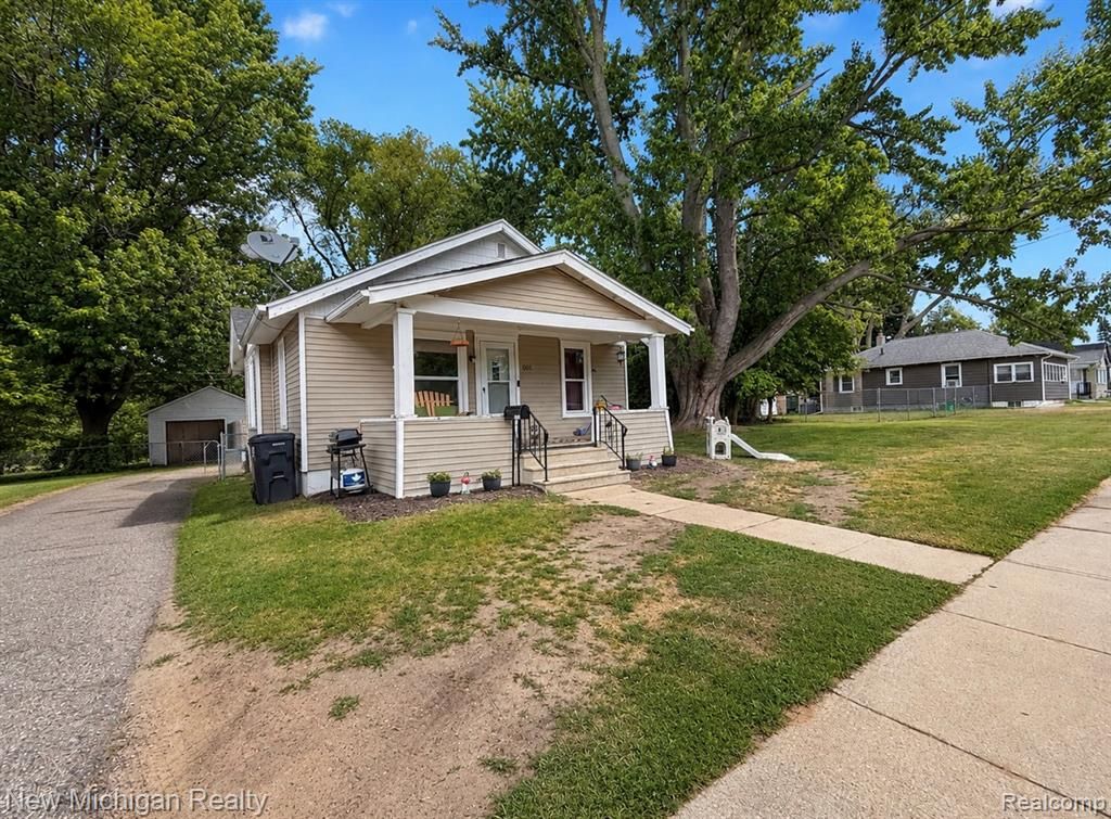 4301 Menton Street, Flint, MI 48507