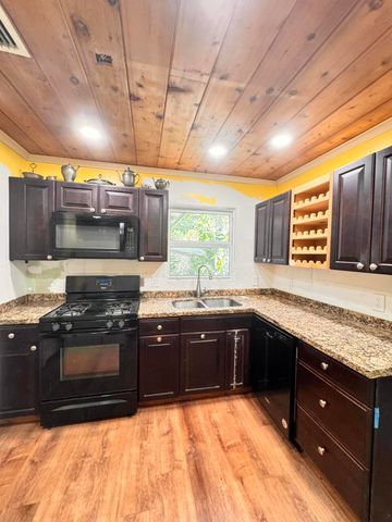 2500 JACKSON Street, Hollywood, FL 33020